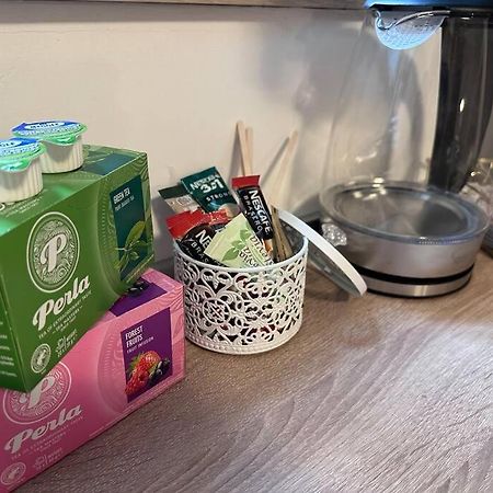 Cozy 1 Bedroom Apartment! 布加勒斯特 外观 照片